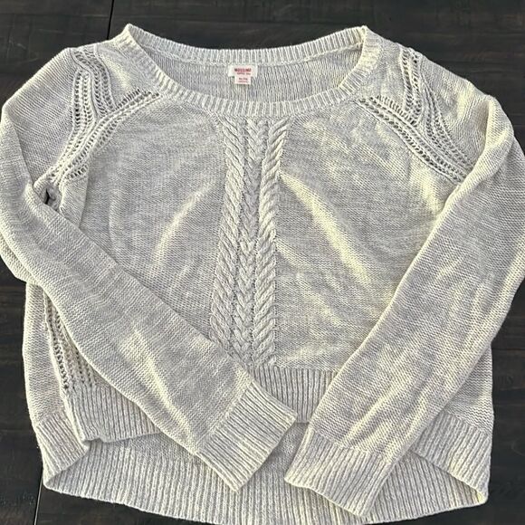 Cream Mossimo Sweater - Picture 1 of 3